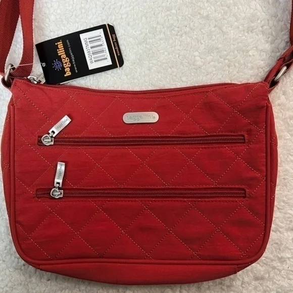 🎉HP Baggallini Luggage "Wanderer" Quilted Cross-Body Bag - Picture 2 of 8